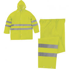 Featuring an oversized silhouette, packable hood, front opening with concealed press studs. Ensemble De Pluie Hv Polyester Enduit Pu Pvc Label Blouse Net