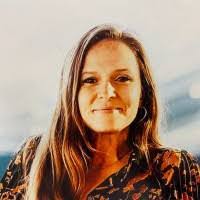 Julie Dulude's Instagram, Twitter & Facebook