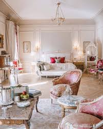 French provincial decor is something that speaks of luxury, standard and style, and elegance that is best in this regard. French Provincial Style Home Decor
