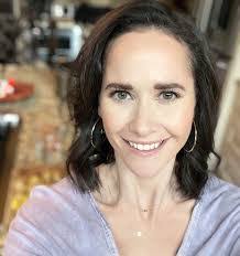 Amber Cochran's Instagram, Twitter & Facebook