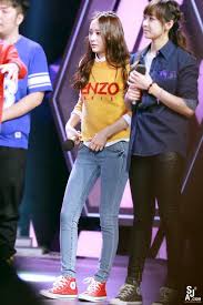 By the way i'm krystal you are moonbyul of mamamoo right? Official Korean Fashion Blog F X Krystal Airport Fashion Krystal Jung Fashion Korean Fashion Fashion