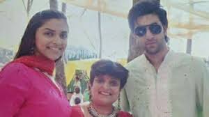 Nephew of actors randhir kapoor, rajiv grandnephew of actors shashi kapoor, jennifer kendal, shammi kapoor, geeta bali; Lookit Ranbir Kapoor Deepika Padukone S Unseen Photo From 2005 Two Years Before Their Big Bollywood Debut