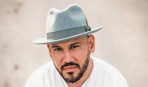 Noel Eastman's Instagram, Twitter & Facebook