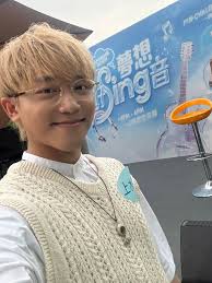 歪歪- 之前覺得「香港真係好靚」變咗陳腔濫調但上到去我心裡面第一句都係「香港真係好靚」😂 ps 我乳名叫香港|