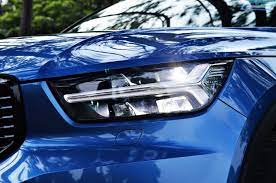 Tiang lampu pju galvanis merupakan tiang yang di produksi dengan bahan pipa besi galvanis dengan finishing lapisan hdg sehingga membuat tiang bebas karat dan tiang lampu pju memiliki beberapa pilihan bentuk seperti tiang pju bulat, tiang pju hexagonal dan tiang pju oktagonal. Bicara Teknikal Fungsi Lampu Pada Kereta Moden