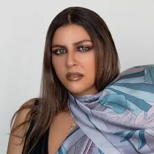 Every look starts with the skin. For this @delitocastigo editorial, makeup  was designed to elevate confidence and complete each fashion statement. Two  looks. One makeup identity. Todo look empieza por la piel.