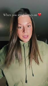 Brandy Doucet's Instagram, Twitter & Facebook