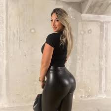 Laurine Laignel - Free pics, galleries & more at Babepedia