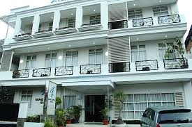 Hotel grand kartini is located at jalan teuku umar no.5, 1.6 miles from the center of bukittinggi. Kamar Picture Of Hotel Grand Kartini Bukittinggi Tripadvisor