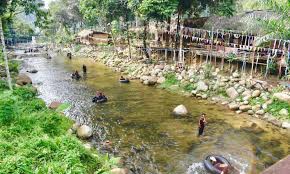 Chalet (7 unit), tapak perkhemahan, dewan, surau. Pakej Perkhemahan Camping Di Kampung Ulu Slim