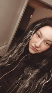 Where are all my goth girls at?🖤🦇