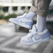 Nike Air Jordan 1 Low Paris Cv3043 100 In 2020 Nike Fashion Shoes Sport Shoes Fashion Trending Shoes