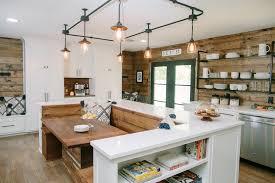 Alibaba.com offers 1,642 fixer upper products. Shake Up Your Home With These 5 Chic Decor Ideas From Fixer Upper About Her