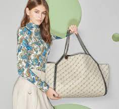 Below is a list of the top 10 best bra brands for fashionable and comfortable feel for women in india Darveys International Luxury Designers In India 100 Authentic And Trusted Online Store