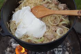 Rezept Szegediner Gulasch Im Dutch Oven Matsch Piste Szegediner Gulasch Gulasch Szegediner
