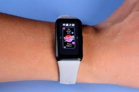 Honor band 6 auto detects 6 workouts such as running, walking, rowing machine and elliptical honor band 6 will remind8 you of everything that requires attention, such as incoming message. Tutorial Anleitung Honor Band 6 User Guide 2020 Ultimative