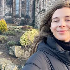 Jessie Quinn's Instagram, Twitter & Facebook