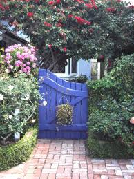 A garden gate can add a lovely finish to your outdoor space, and believe it or not, it's not hard to make. Garden Gates Diy