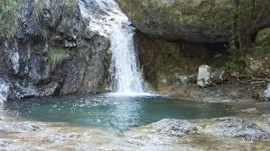 La coppia sarebbe uscita dal percorso tracciato. Una Pozza Nascosta Alle Cascate Dell Acquafraggia Youtube