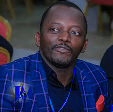 INSTANT ANNIVERSAIRE** Nous souhaitons Joyeux Anniversaire à notre précieux  frère Yannick Mvita qui fête son anniversaire en cette date du 28 août 2021  depuis Kinshasa. Il est un artiste Musicien croyant