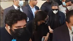 Check spelling or type a new query. Donia And Amy Samir Ghanem Collapse At Their Father Samir Ghanem S Funeral Video Furtherarabia