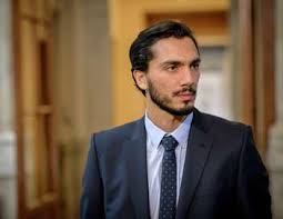 Raconte les aventures tantôt comiques tantôt dramatiques au. On Va S Aimer Un Peu Beaucoup La Serie Tv