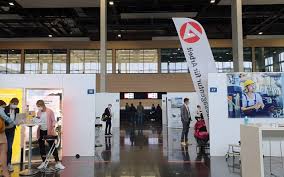 Finde jetzt für 2021 eine ausbildung in dortmund. Caterpillar Schliessung In Dortmund Jobborse Fur Mitarbeiter Radio 91 2