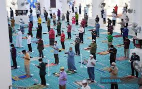 Members of fatwa council and the different methods. Bernama Covid 19 Congregational Prayers Guidelines Based On National Fatwa Council Discussions