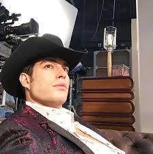 Danilo Carrera celebra su cumpleaños, repasa su trayectoria