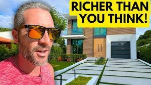 Gabrielle Whitehead's Instagram, Twitter & Facebook