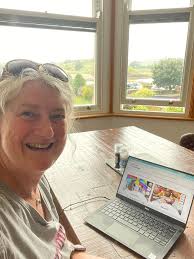 Who is the best instructor for child development classes?