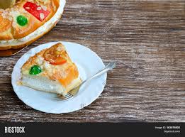Learn how to make natillas, a typical spanish dessert made with milk, sugar, vanilla, egg yolks, and cinnamon. Roscon De Reyes Kings Image Photo Free Trial Bigstock