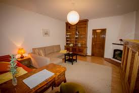 Lieber in eine gesellige wg oder doch lieber ruhig alleine wohnen? 4 Zimmer Wohnung In Wilten Uber Den Dachern Von Innsbruck Wohnen Flatbee At