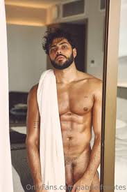 Nudes Do Modelo E Ator Gabriel Fuentes Pelado E Gozando Muito - Volumes  Famosos Nus