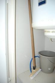 Placard nom masculin (de plaquer) 1. Placard A Balai Picture Of Camping Les Cigales Vias Tripadvisor