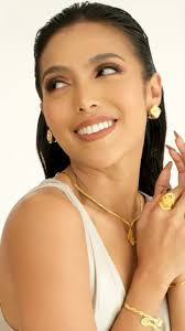 Loving how our pieces complement @mariagiant’s style. Everything about this  look is just