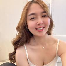 两年换一次头像不要忘记我啊！🤣 支持按赞一下叻🤣