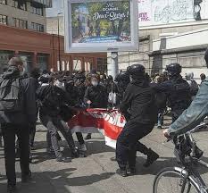 Manifestation du 24 mars à nantes : Nantes Revoltee Jour De Honte A Nantes Des Centaines D Hommes Armes Empechent Une Manifestation Lyceenne