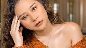Rakit bangkit hari ini bertema mempersiapkan diri u.ntuk merakit bangkit bersama ariel tatum, adjie santosoputro, raffi ahmad, prilly latuconsina, ayu gani, ayu dewi, jennifer bachdim, dr. Deretan 5 Pria Yang Pernah Dikabarkan Dekat Dengan Prilly Latuconsina