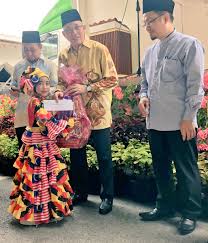 Sebelum bermula, sedikit ucapan pembukaan telah disampaikan oleh encik norhardi saad, pustakawan kanan bahagian sirkulasi dan perkhidmatan. Misiah Taib On Twitter Tiga Kanak Kanak Yang Memenangi Pertandingan Pakaian Kemerdekaan Sempena Pijbmm Mukim Pinang Jawa Menerima Hadiah Dari Petrajayamp Https T Co Nrmffacqos