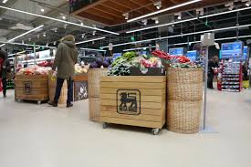 Wine tasting room, frozen cheese room, choco corner and many others. Design Mobilier Concept Store Baneasa Mega Image Reflex Architecture