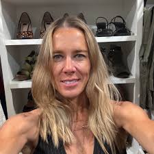 Hey everyone, my family and I are new to the area (moved in beginning of  Feb). I'm currently looking to get some decals/logos put