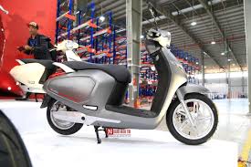 Không chỉ phát triển xe máy điện, dự án esooter của vinfast là một hệ sinh thái bao gồm 3 thành phần là hệ thống trạm sạc và trạm thuê pin. Vinfast Chá»'t Ngay Ban Ra Xe May Ä'iá»‡n Klara Táº¡i Viá»‡t Nam