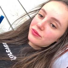 Scarlett Saunders (@ScarlettSaunder)