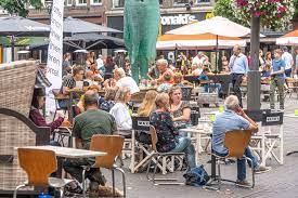 Riskeer Je Als Gast Een Boete Als Je Straks Op Een Illegaal Terras Gaat Zitten Home Destentor Nl