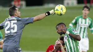 Find the perfect claudio bravo barcelona stock photos and editorial news pictures from getty browse 654 claudio bravo barcelona stock photos and images available, or start a new search to. Betis Vs Barcelona Claudio Bravo Aiming To Return Against Barcelona Spanish Football Laliga