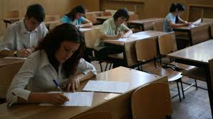 Subiectul cu cel mai mare punctaj, eseul de până la 600 de cuvinte, a fost exact pe aceași temă ca eseul de la definitivat 2019 și ca cel propus în modelele de un subiect similar fusese dat în modelul de subiecte pentru definitivat 2020, publicat de minister pe 27 noiembrie 2019. Definitivat 2017 ConsultÄ Aici Subiectele Si Baremul De Corectare La Examenul De Definitivare 2017