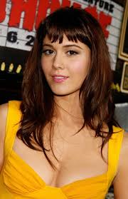 Ewan, 50, and mary elizabeth, 36, worked together on fargo in 2016, and were first linked in 2017 while he was still. Hd Wallpaper Women Mary Elizabeth Winstead People Yellow Dress 1941x3000 Art Dress Hd Art Wallpaper Flare