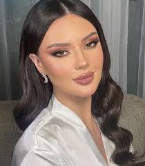 Linda Favela's Instagram, Twitter & Facebook