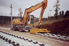 Les traverses de chemin de fer, ou traverses paysagères en bois de chêne, sont devenues des éléments indispensables dans nombre de jardins. Traverse Wikipedia
